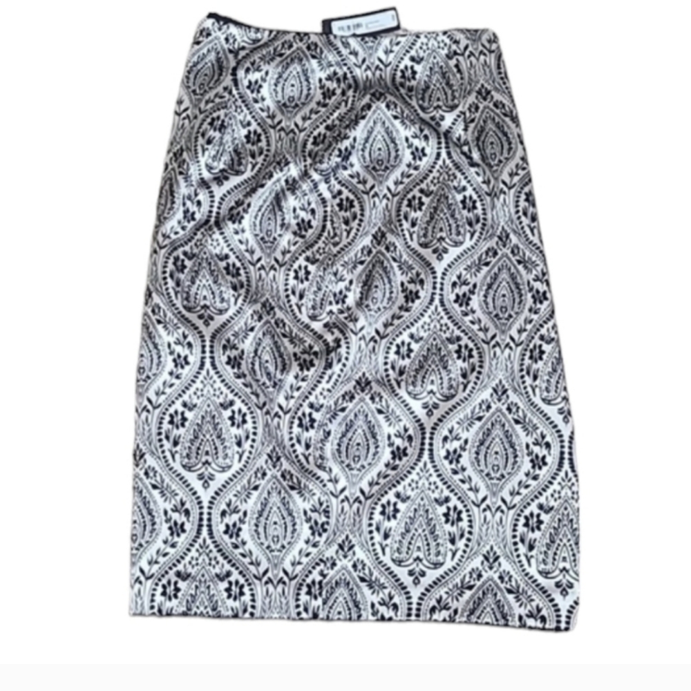 Worthington Black & Silver Shimmer Jacquard Printed Skirt